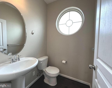 2830 Marvin Lane - Photo Thumbnail 14