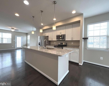 2830 Marvin Lane - Photo Thumbnail 11