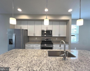 2830 Marvin Lane - Photo Thumbnail 9