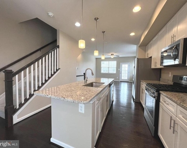 2830 Marvin Lane - Photo Thumbnail 6
