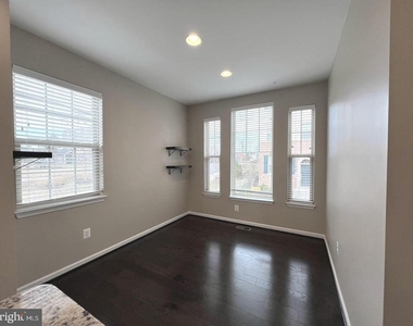 2830 Marvin Lane - Photo Thumbnail 12