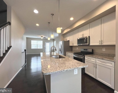 2830 Marvin Lane - Photo Thumbnail 7