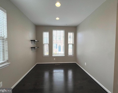 2830 Marvin Lane - Photo Thumbnail 13