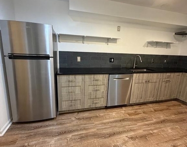 2900 Shipmaster Way - Photo Thumbnail 5