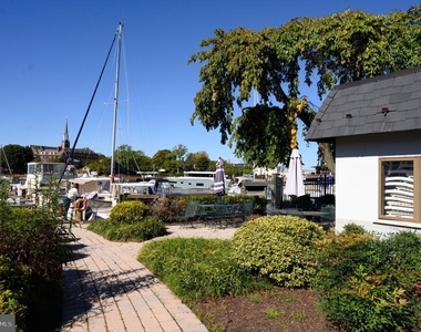 301 Burnside Street - Photo Thumbnail 19