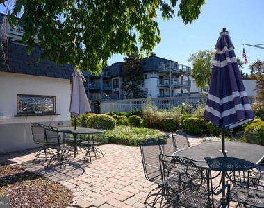 301 Burnside Street - Photo Thumbnail 21