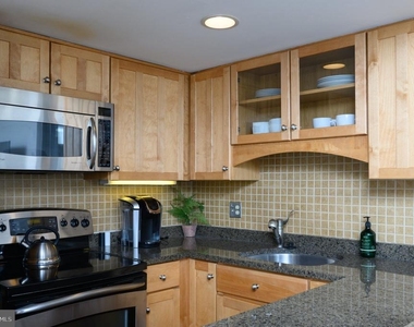 301 Burnside Street - Photo Thumbnail 2
