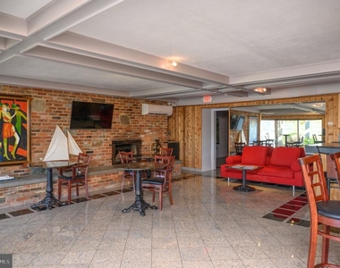 301 Burnside Street - Photo Thumbnail 15