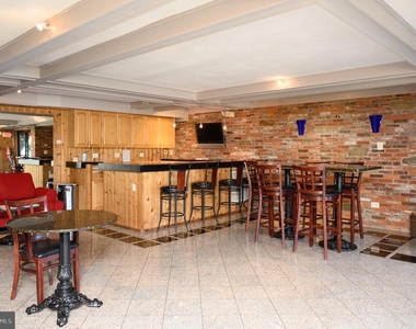 301 Burnside Street - Photo Thumbnail 13