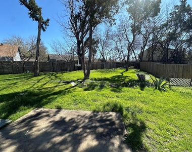 6707 Capriola Dr - Photo Thumbnail 9