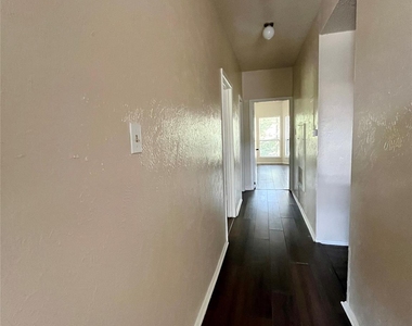 5309 Indio Dr - Photo Thumbnail 7