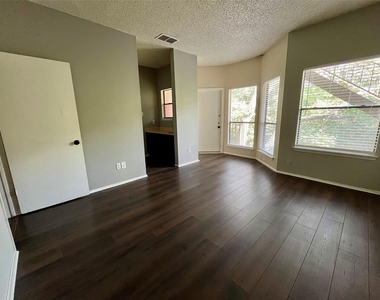 5309 Indio Dr - Photo Thumbnail 14