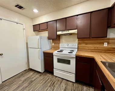 5309 Indio Dr - Photo Thumbnail 5