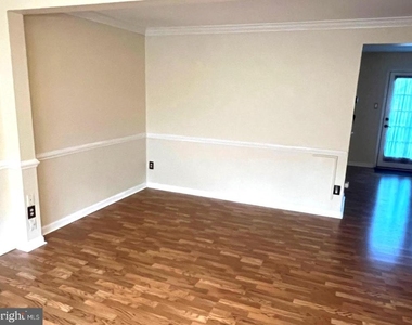 110 Abelia Drive - Photo Thumbnail 5