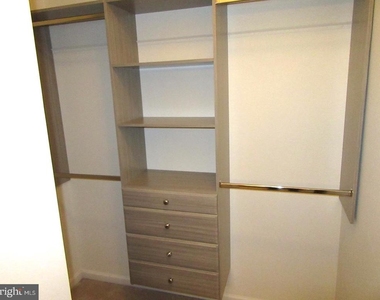 110 Abelia Drive - Photo Thumbnail 8