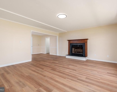 230 Sheffield Drive - Photo Thumbnail 8