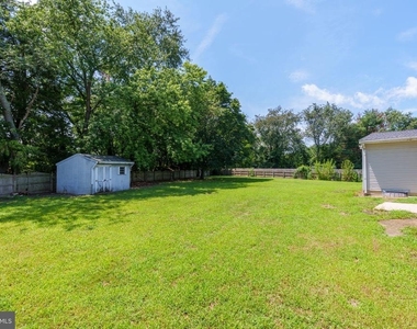 230 Sheffield Drive - Photo Thumbnail 6
