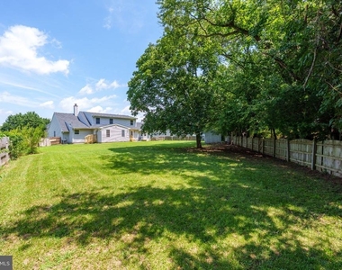 230 Sheffield Drive - Photo Thumbnail 4