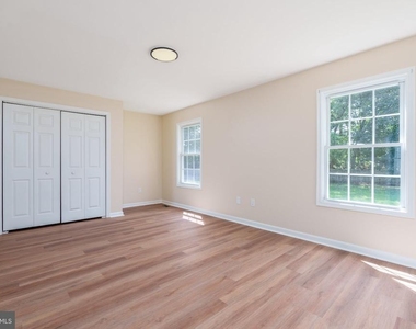 230 Sheffield Drive - Photo Thumbnail 15