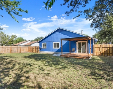 3213 Plantation Rd - Photo Thumbnail 10