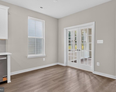 877 Virdin Drive - Photo Thumbnail 10