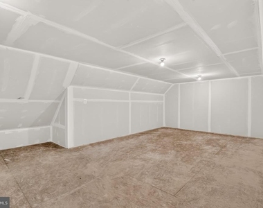 877 Virdin Drive - Photo Thumbnail 29