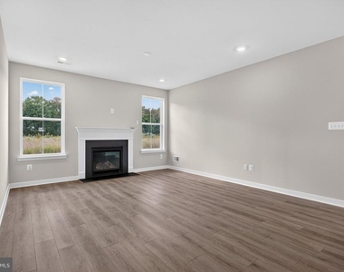 877 Virdin Drive - Photo Thumbnail 16