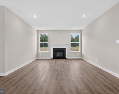 877 Virdin Drive - Photo Thumbnail 14