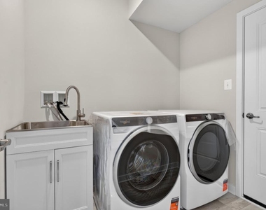 877 Virdin Drive - Photo Thumbnail 27