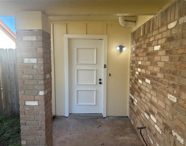 9303 Quail Wood Dr - Photo Thumbnail 1