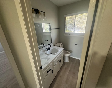 9303 Quail Wood Dr - Photo Thumbnail 14