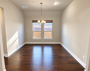 2637 Enza Dr - Photo Thumbnail 3
