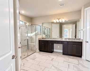 2637 Enza Dr - Photo Thumbnail 18