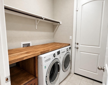 2637 Enza Dr - Photo Thumbnail 22
