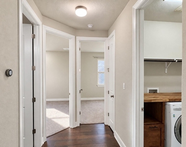 2637 Enza Dr - Photo Thumbnail 21