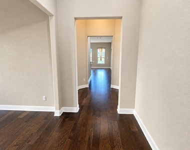 2637 Enza Dr - Photo Thumbnail 2