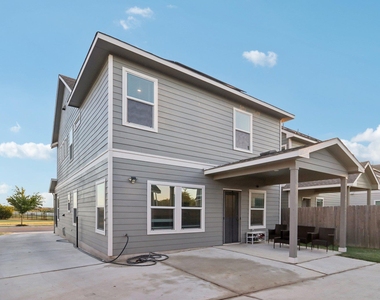 1521 Cobblecrest Ln - Photo Thumbnail 22