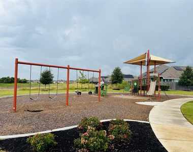 1521 Cobblecrest Ln - Photo Thumbnail 25