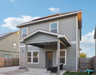 1521 Cobblecrest Ln - Photo Thumbnail 23