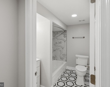 2388 Champlain Street Nw - Photo Thumbnail 11