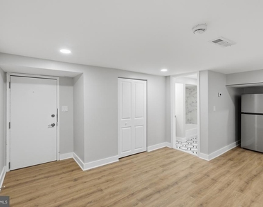 2388 Champlain Street Nw - Photo Thumbnail 3