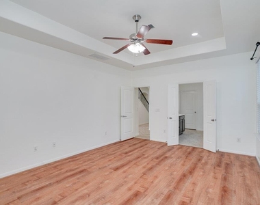 2509 Etta May Ln - Photo Thumbnail 10