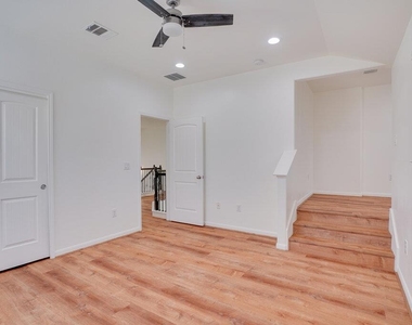 2509 Etta May Ln - Photo Thumbnail 15