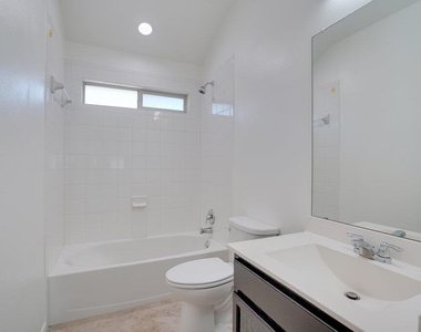 2509 Etta May Ln - Photo Thumbnail 13