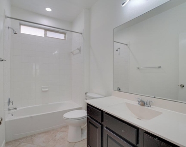 2509 Etta May Ln - Photo Thumbnail 7