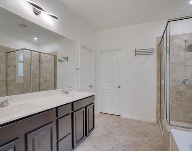 2509 Etta May Ln - Photo Thumbnail 11