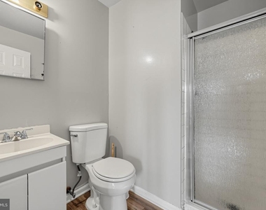 910 Southern Avenue Se - Photo Thumbnail 8
