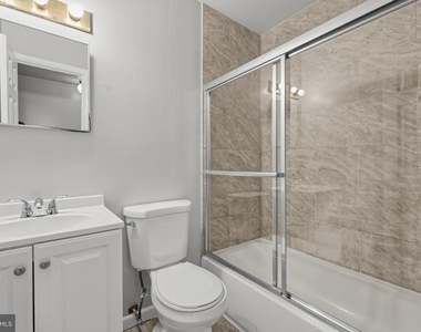 910 Southern Avenue Se - Photo Thumbnail 7