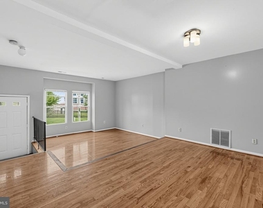 910 Southern Avenue Se - Photo Thumbnail 16