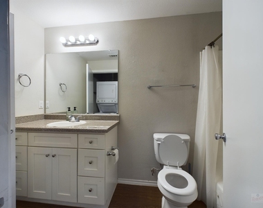 3839 Dry Creek Dr - Photo Thumbnail 9